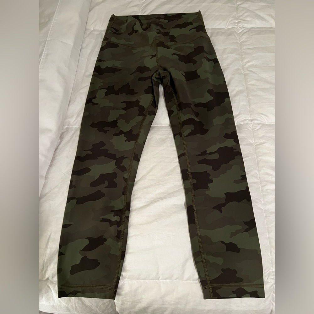 lululemon wunder train crop 23” size 8
